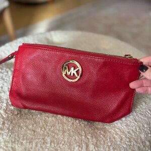 ❤️ Michael Kors Red Wristlet ❤️